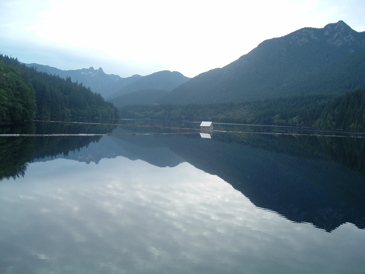 The Lions seen from Cleveland Dam