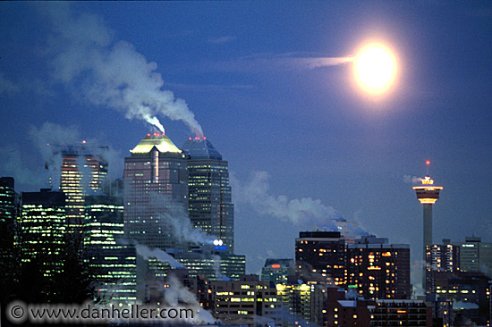 this is an over exposure  of a full moon over Calgary...at least that's what the photographer says....i think he just doesn't want anyone to know it look like this...'cause the town has hit 1 mil and they don't need anymore tourist there.....LOL......