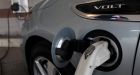 Canadians want to see electric vehicles become mainstream over gasoline, poll finds