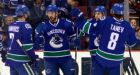 Roberto Luongo leaves, Canucks edge Jets